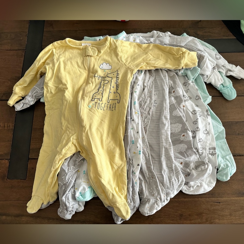 8 Onesie Bundle!!!!